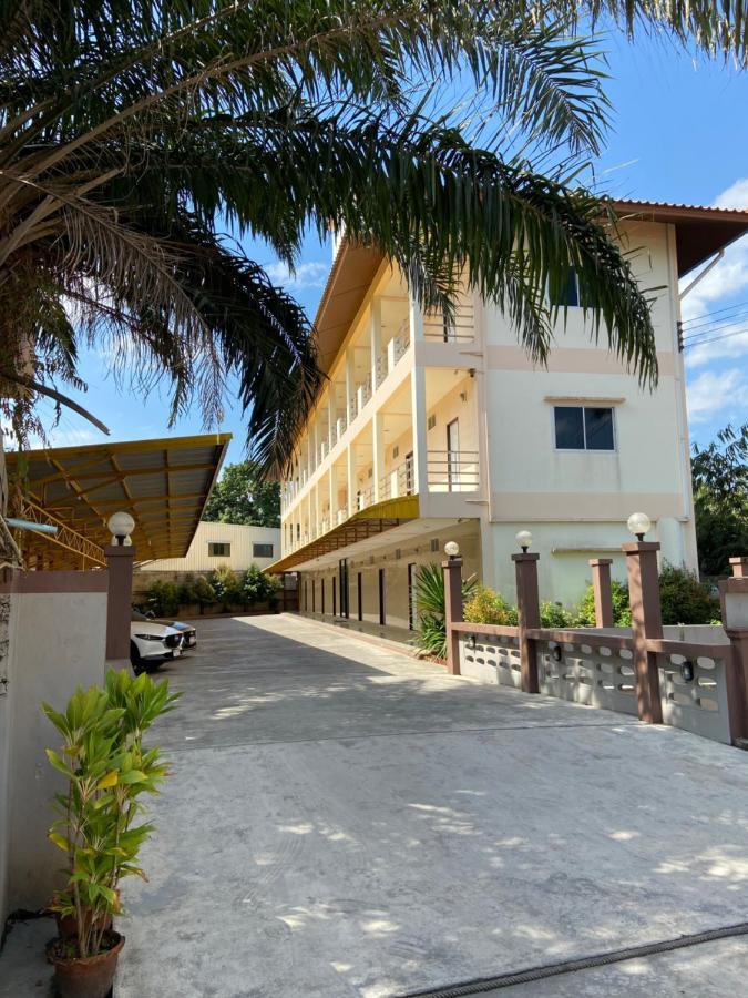 Jirasin Hotel & Apartment Ранонг Экстерьер фото