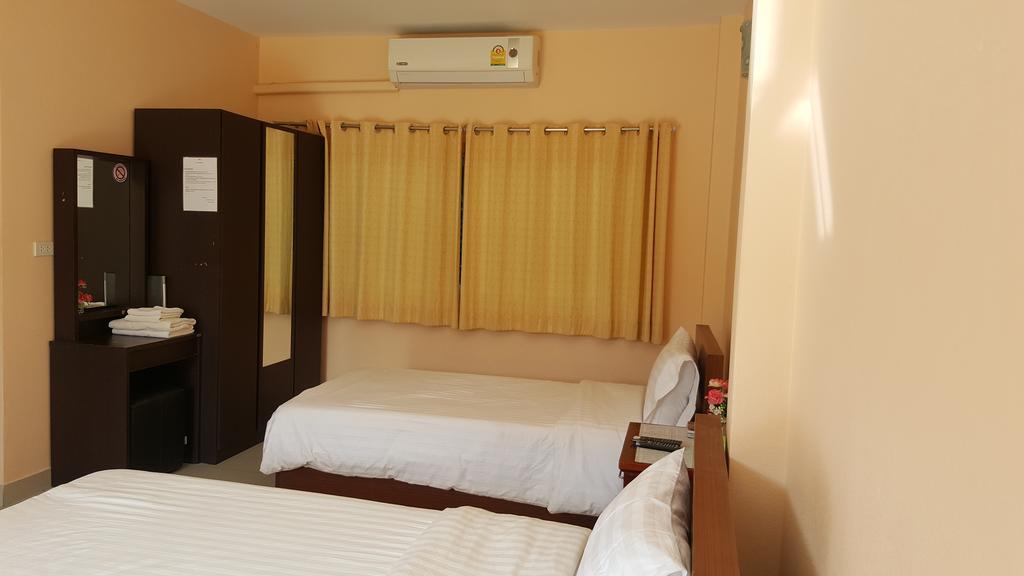 Jirasin Hotel & Apartment Ранонг Экстерьер фото