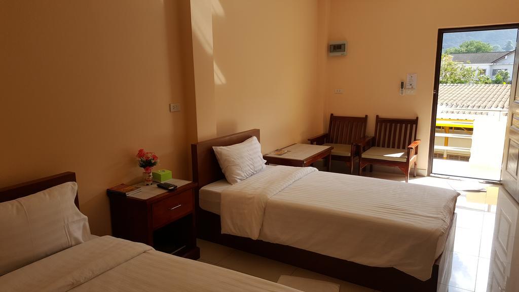 Jirasin Hotel & Apartment Ранонг Экстерьер фото