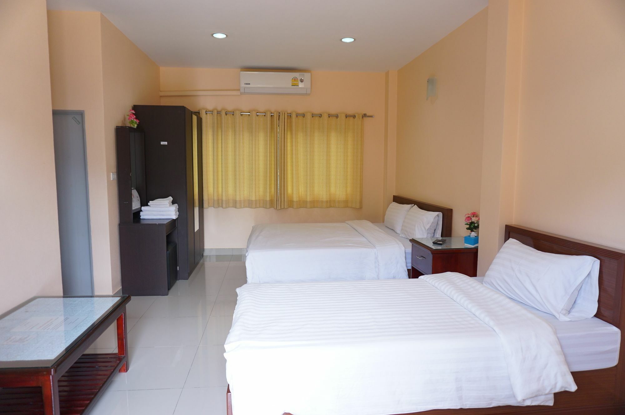 Jirasin Hotel & Apartment Ранонг Экстерьер фото