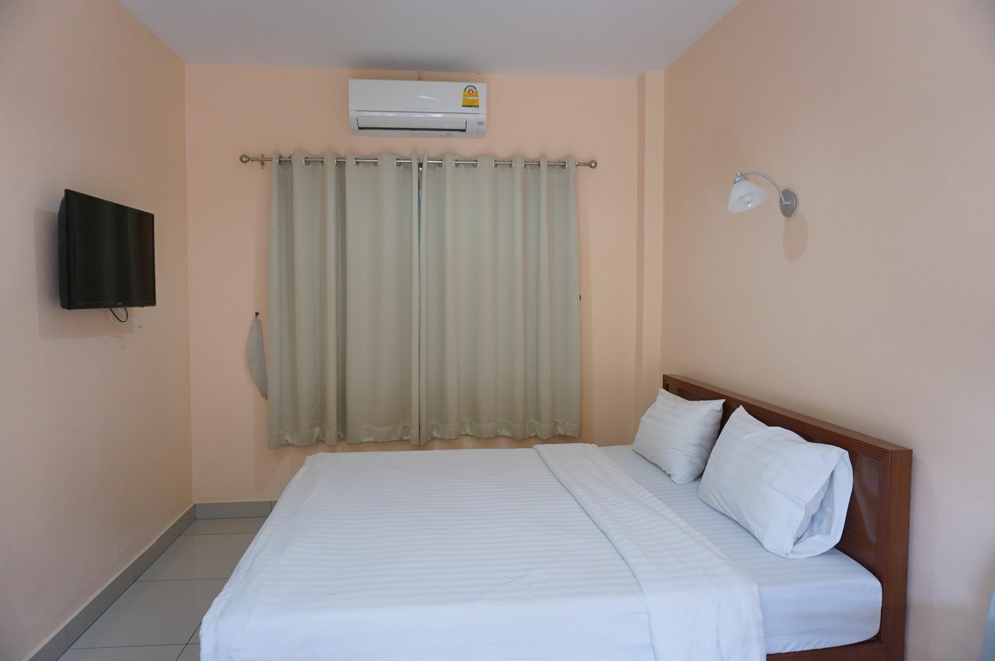 Jirasin Hotel & Apartment Ранонг Экстерьер фото
