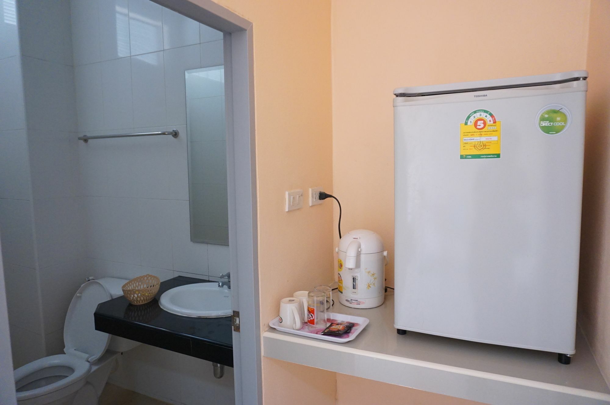 Jirasin Hotel & Apartment Ранонг Экстерьер фото