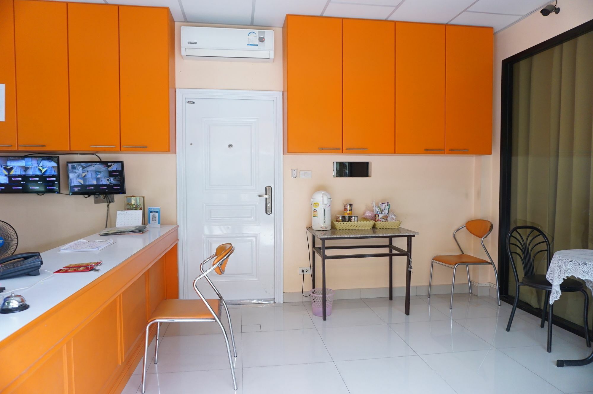 Jirasin Hotel & Apartment Ранонг Экстерьер фото
