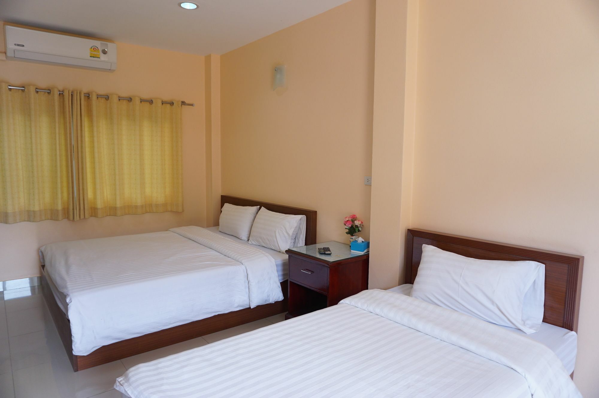 Jirasin Hotel & Apartment Ранонг Экстерьер фото