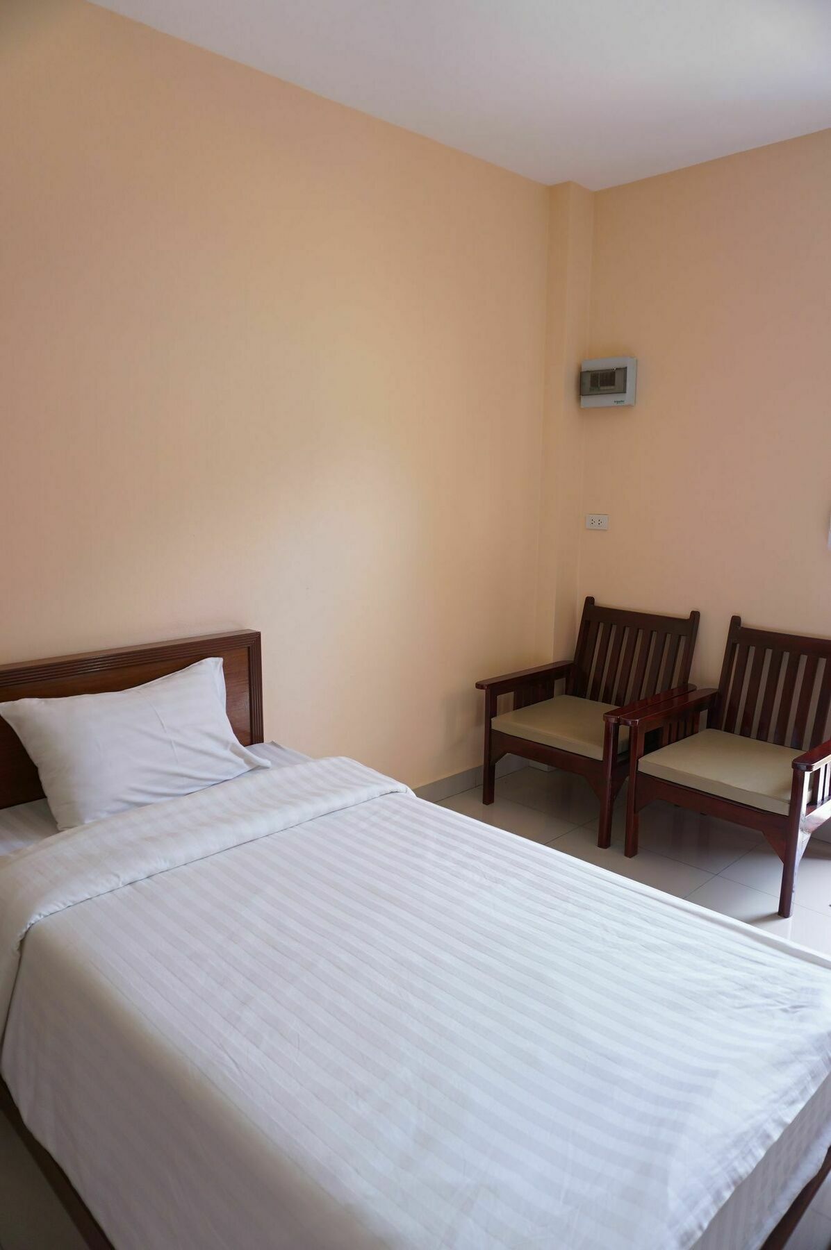 Jirasin Hotel & Apartment Ранонг Экстерьер фото